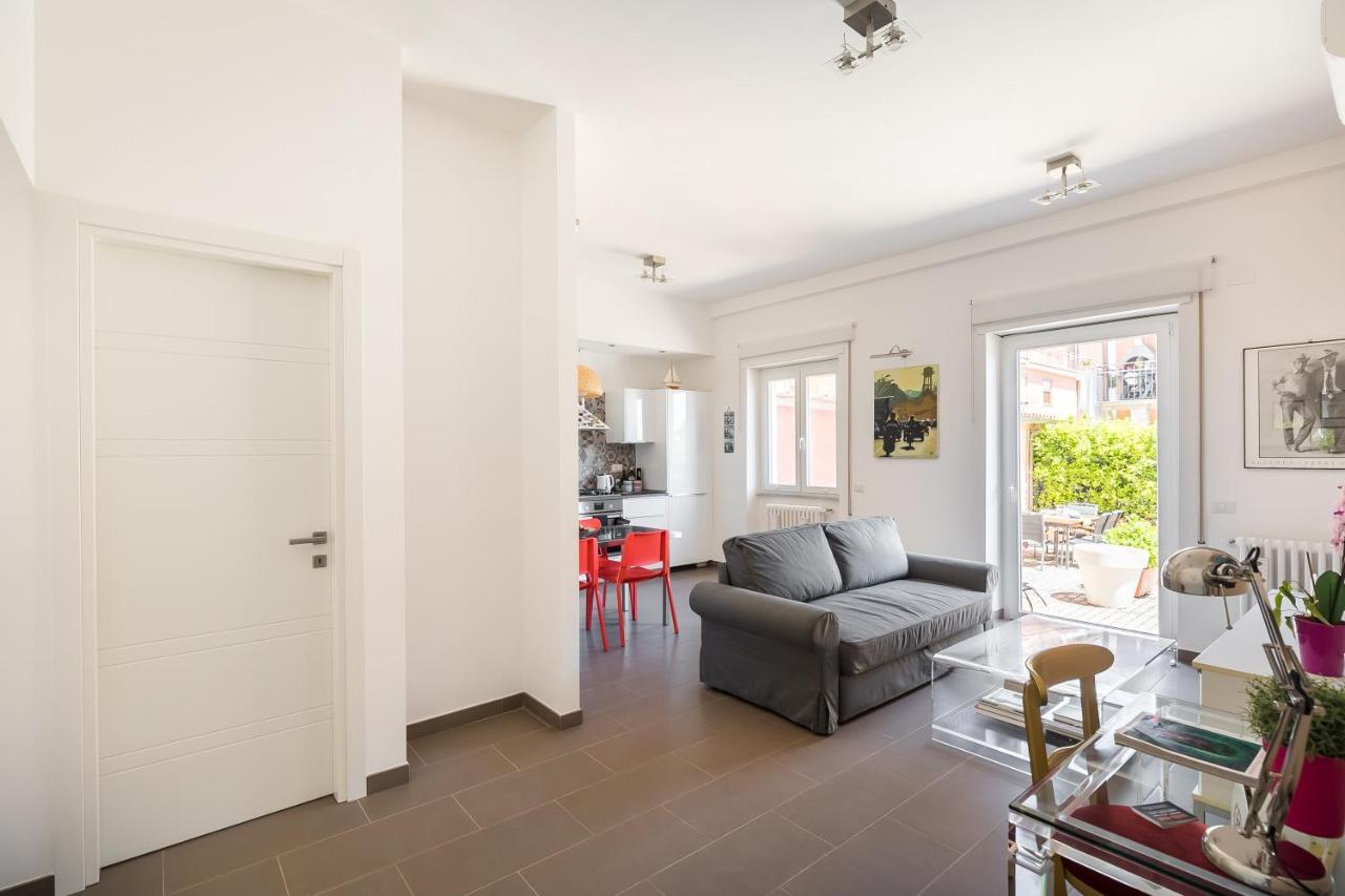Galeria Home Apartments อันกุยลารา ซาบาเซีย ภายนอก รูปภาพ