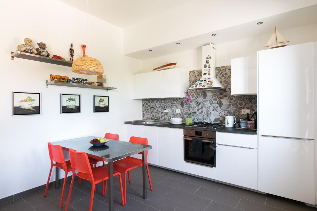 Galeria Home Apartments อันกุยลารา ซาบาเซีย ภายนอก รูปภาพ
